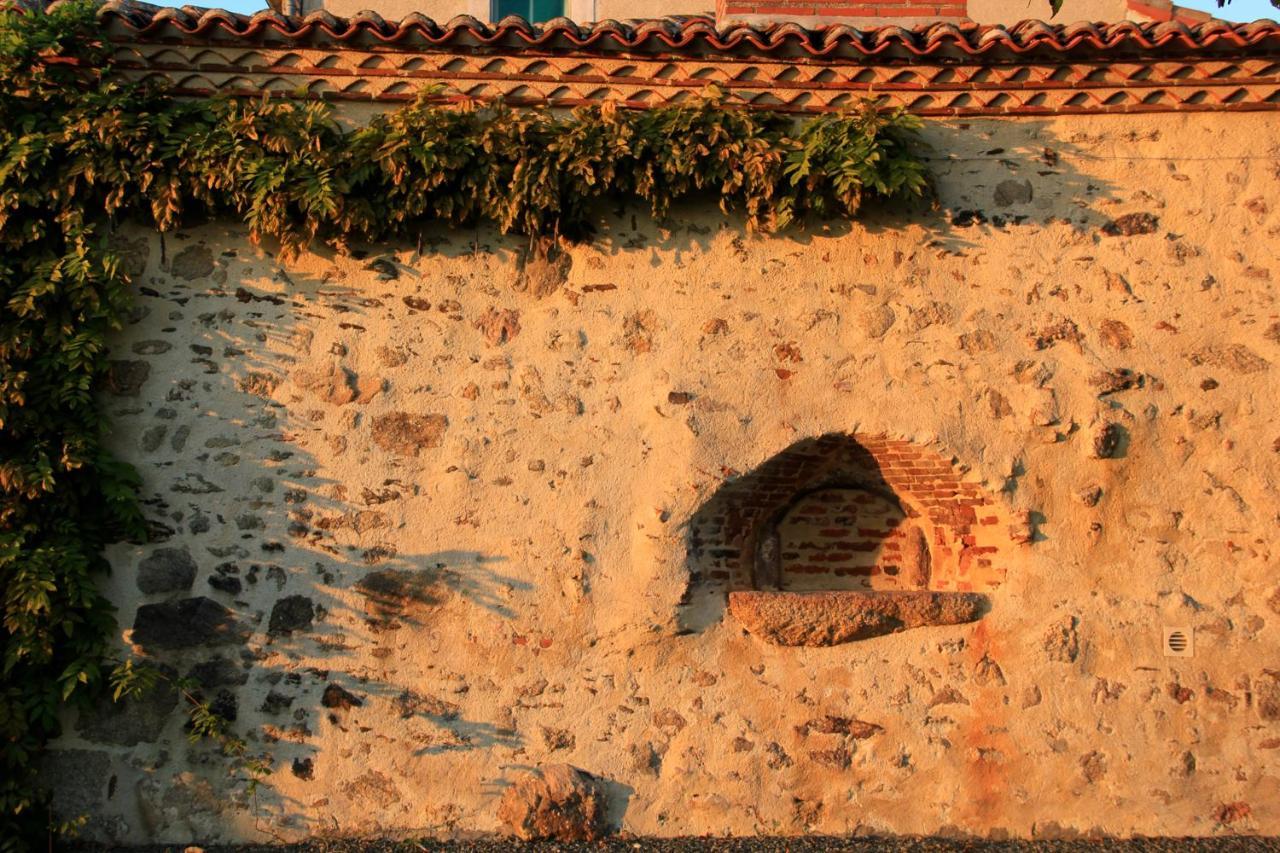 Les Chambres D'Hotes De La Metairie Du Bourg Les Herbiers Luaran gambar