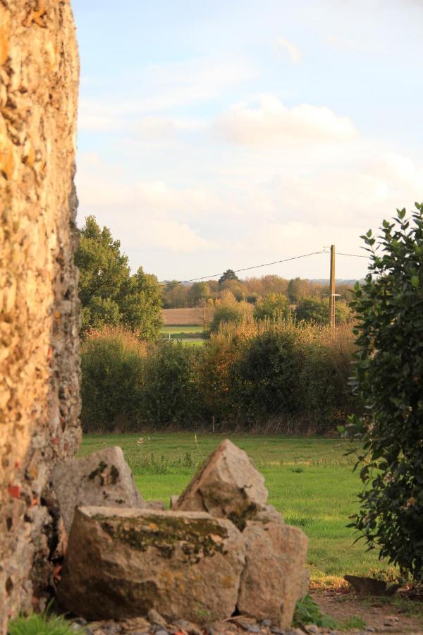 Les Chambres D'Hotes De La Metairie Du Bourg Les Herbiers Luaran gambar